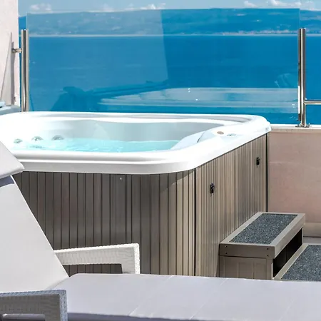 Daire Penthouse With Terrace And Hot Tub - Ivan Split