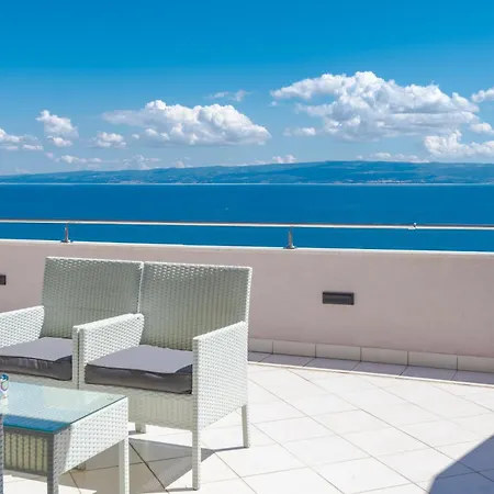 Penthouse With Terrace And Hot Tub - Ivan Split